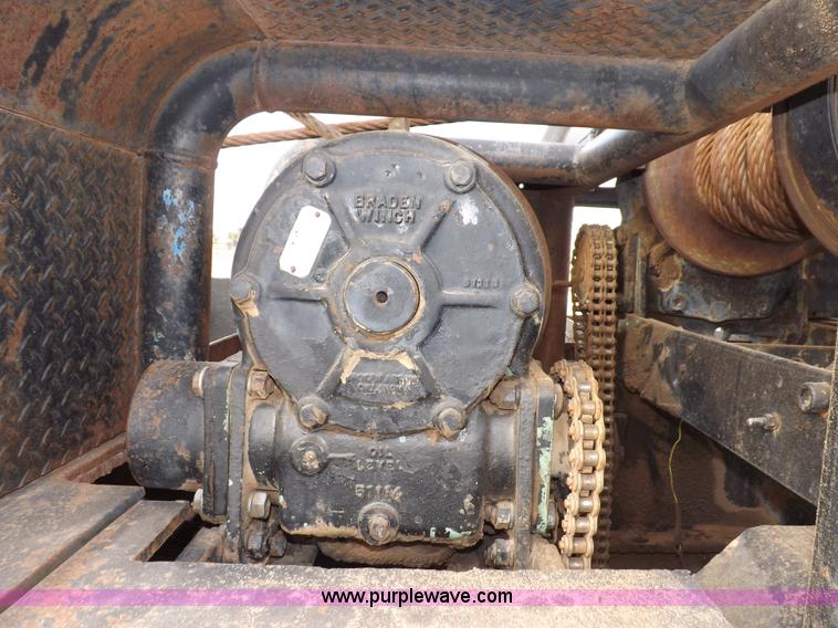 image for item I8329 1986 Mack R688ST oilfield winch truck