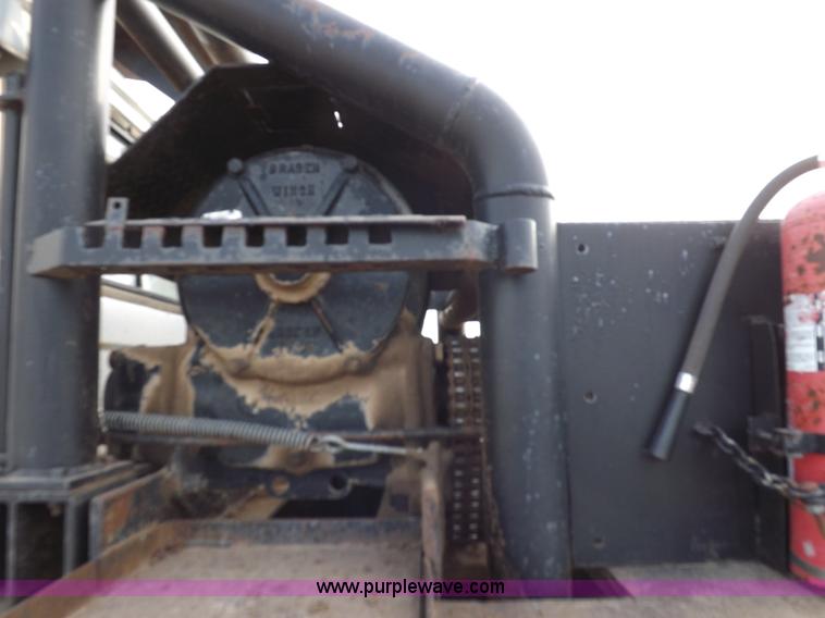 image for item I8329 1986 Mack R688ST oilfield winch truck