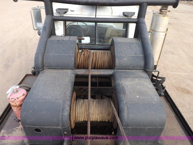 image for item I8329 1986 Mack R688ST oilfield winch truck