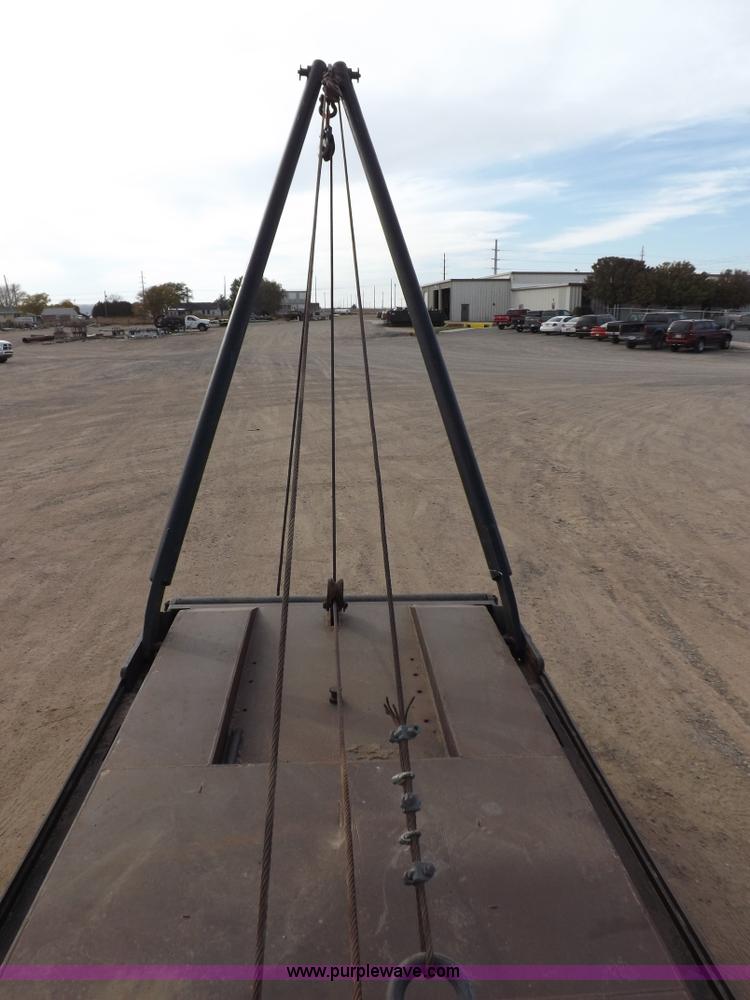 image for item I8329 1986 Mack R688ST oilfield winch truck