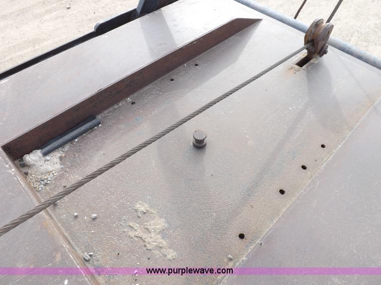 image for item I8329 1986 Mack R688ST oilfield winch truck