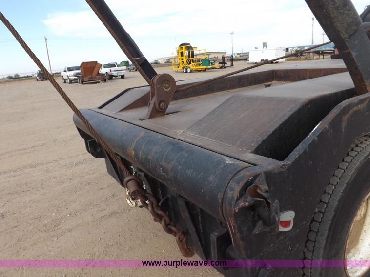 image for item I8329 1986 Mack R688ST oilfield winch truck