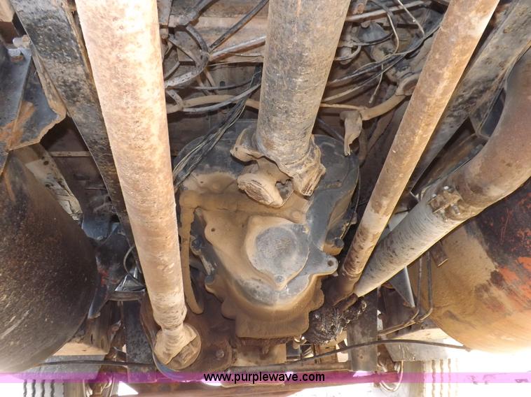 image for item I8329 1986 Mack R688ST oilfield winch truck