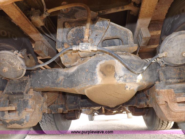 image for item I8329 1986 Mack R688ST oilfield winch truck