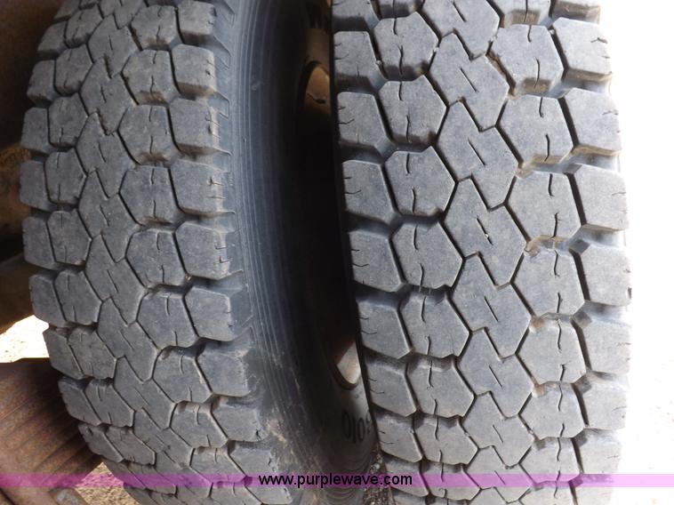 image for item I8329 1986 Mack R688ST oilfield winch truck