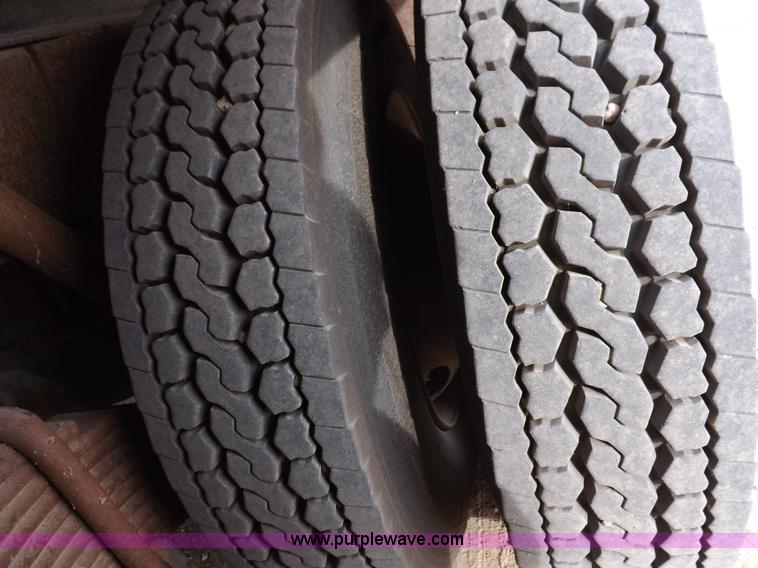 image for item I8329 1986 Mack R688ST oilfield winch truck