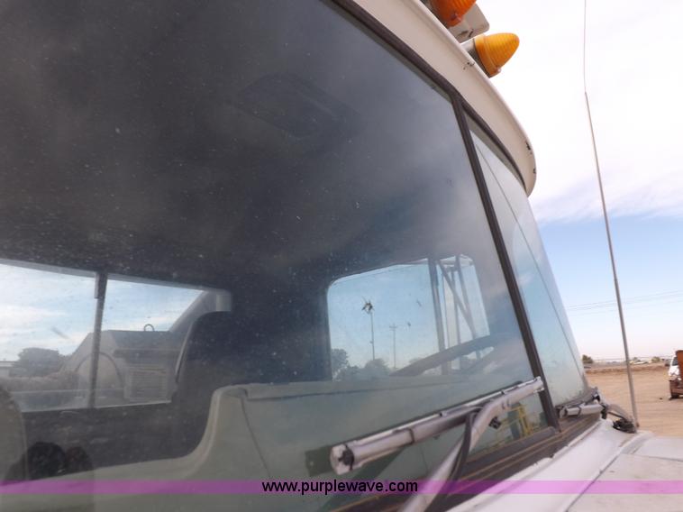 image for item I8329 1986 Mack R688ST oilfield winch truck