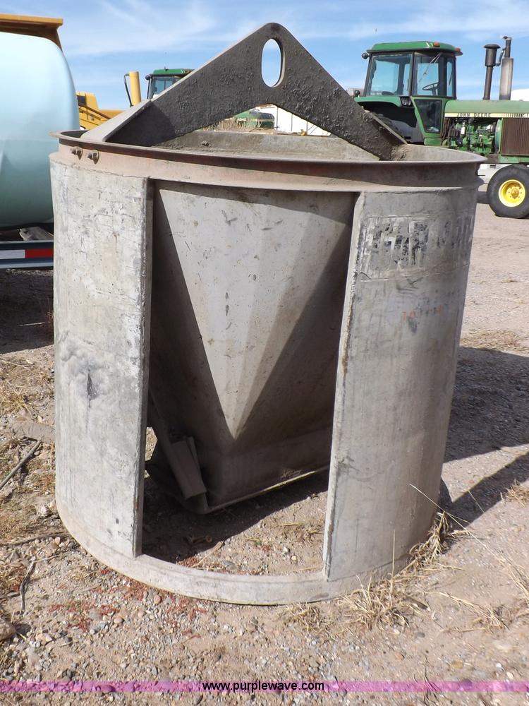 image for item I8394 Gar Bro concrete bucket