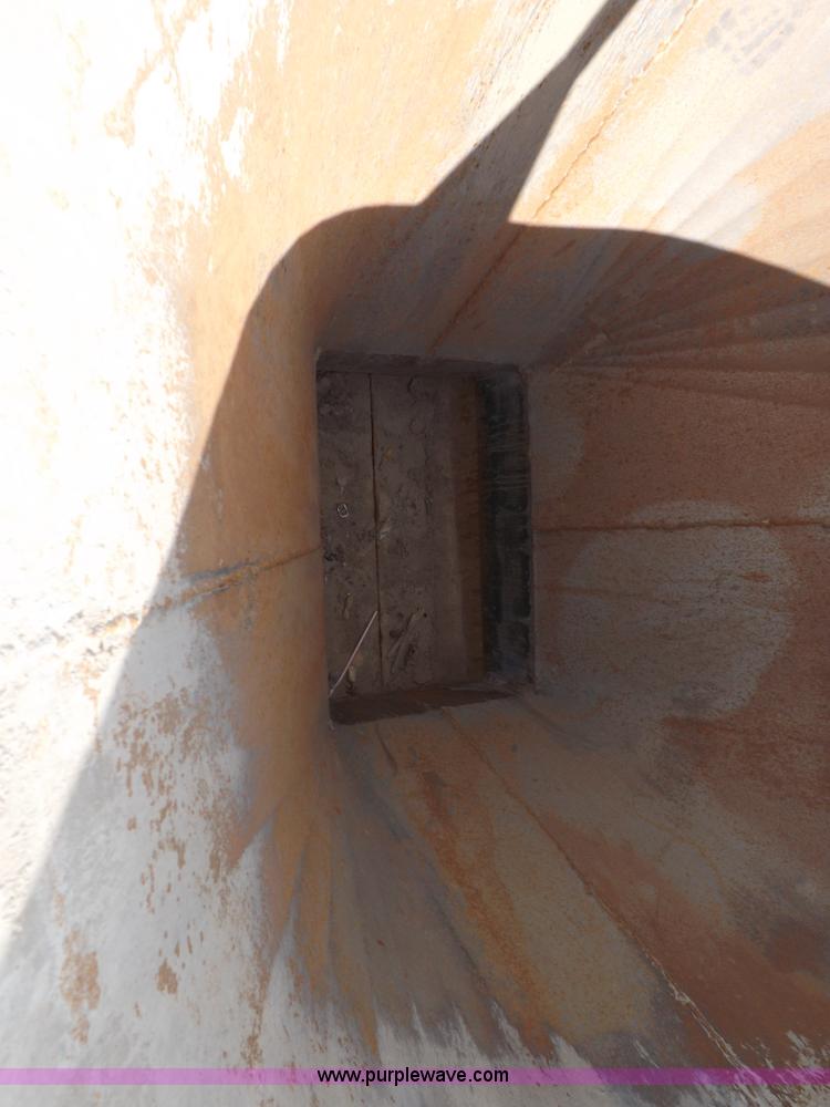 image for item I8394 Gar Bro concrete bucket