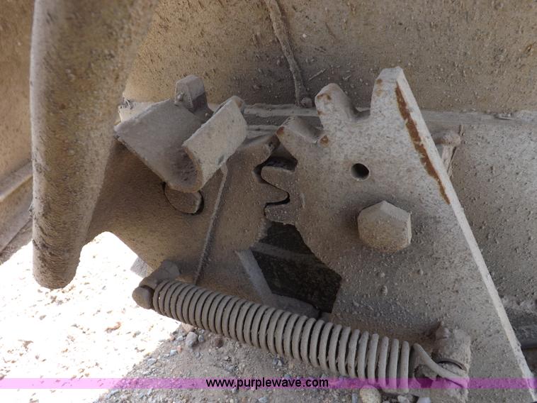 image for item I8394 Gar Bro concrete bucket