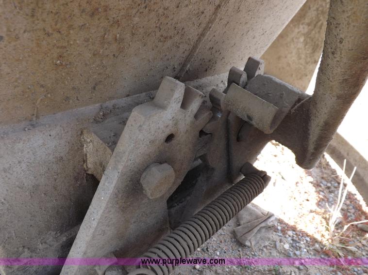 image for item I8394 Gar Bro concrete bucket