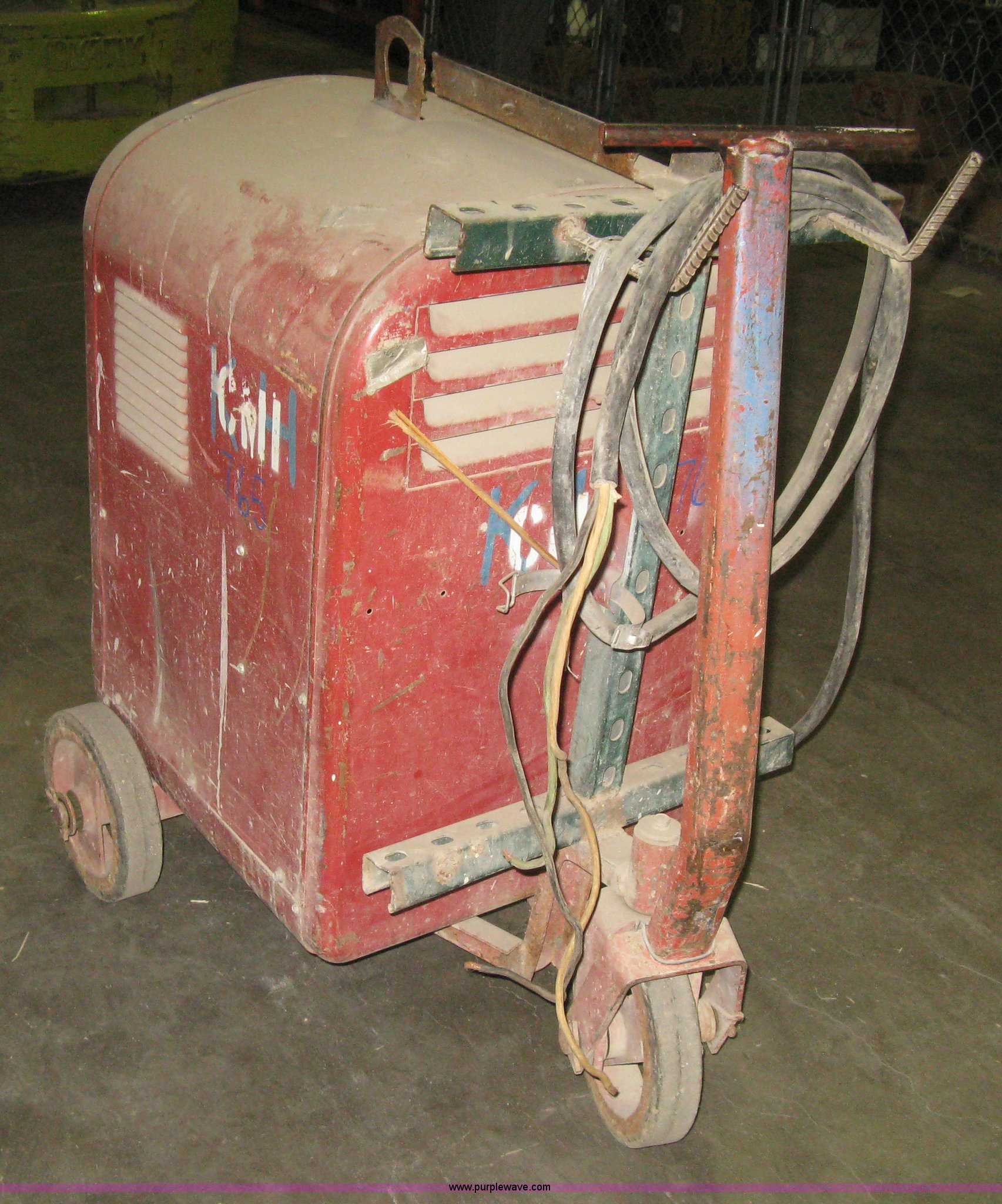 Lincoln Idealarc 250 welder in Wichita, KS | Item AX9567 sold | Purple Wave