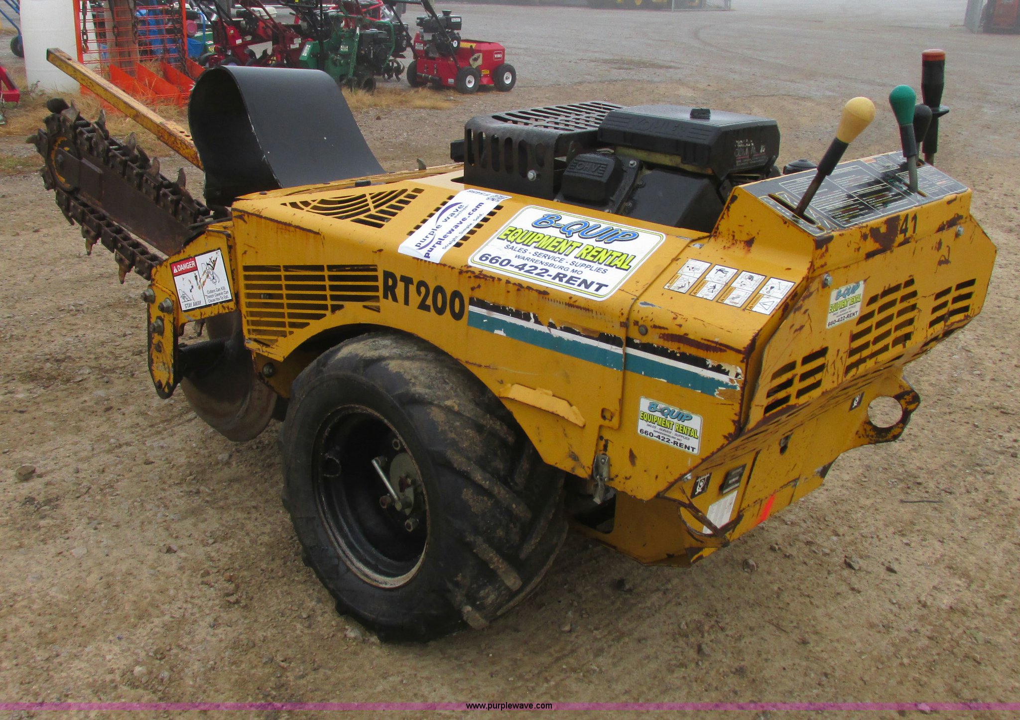 Vermeer RT200 trencher in Warrensburg, MO Item F5456 sold Purple Wave