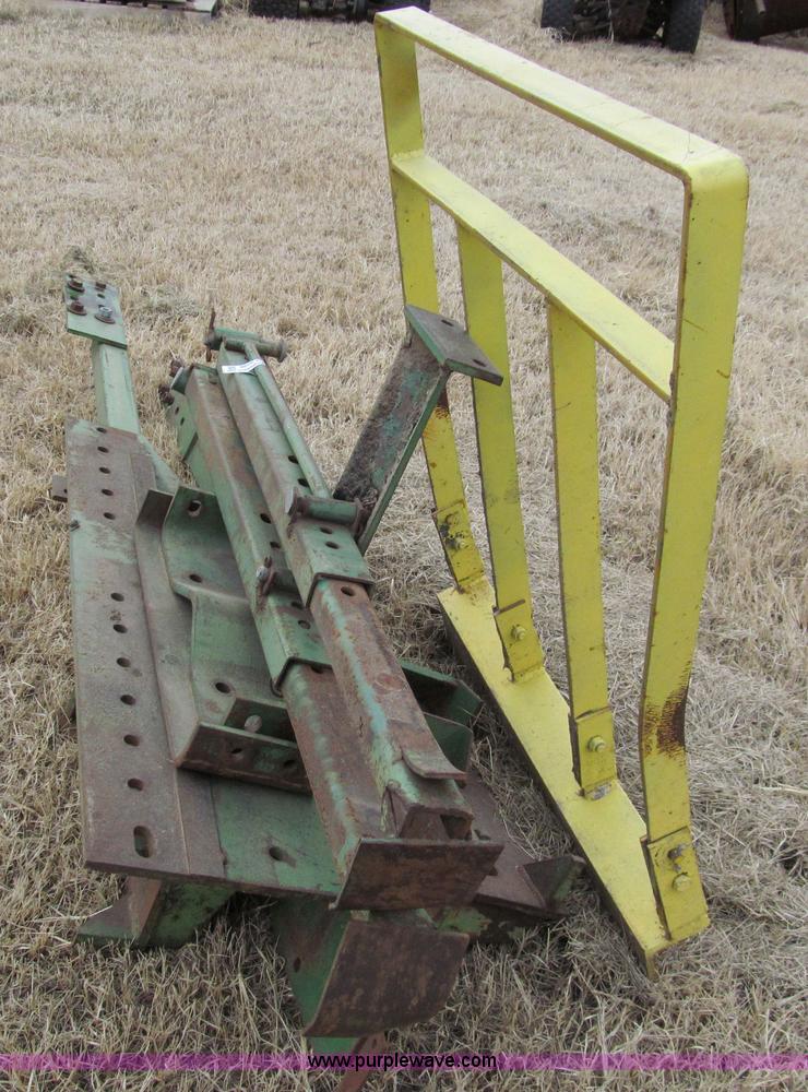Farmhand F258 loader mounting brackets in Nickerson, KS Item AR9098