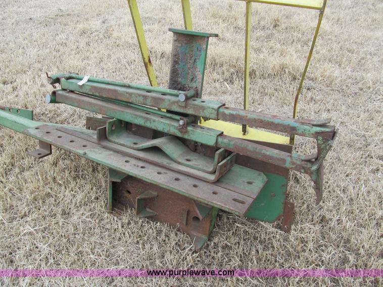 Farmhand F258 loader mounting brackets in Nickerson, KS Item AR9098