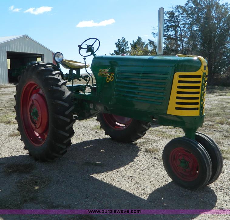 image for item AZ9107 1951 Oliver 66 row crop tractor