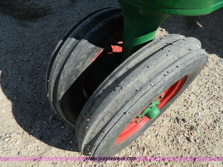 image for item AZ9107 1951 Oliver 66 row crop tractor