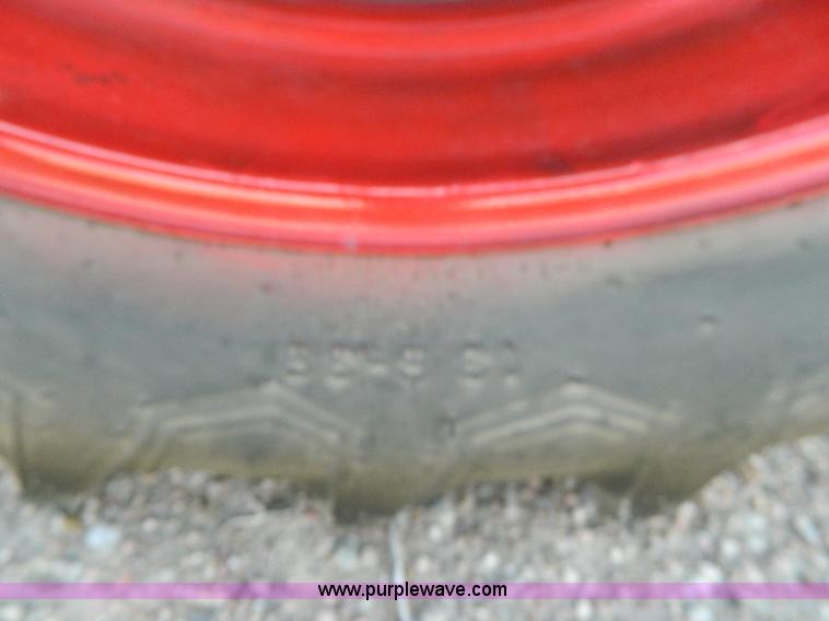 image for item AZ9107 1951 Oliver 66 row crop tractor