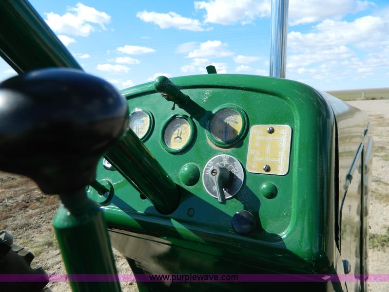 image for item AZ9107 1951 Oliver 66 row crop tractor