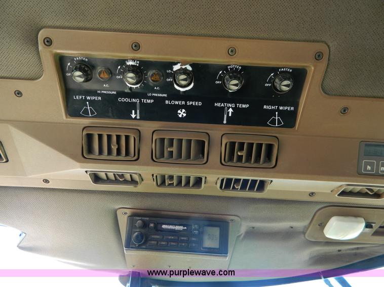 image for item AZ9108 1984 John Deere 4850 MFWD tractor