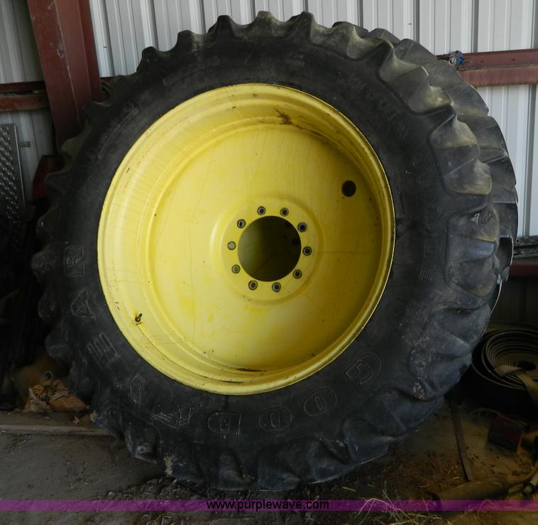 image for item AZ9108 1984 John Deere 4850 MFWD tractor