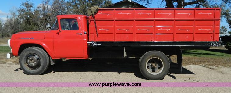 image for item AZ9110 1958 Ford F600 grain truck