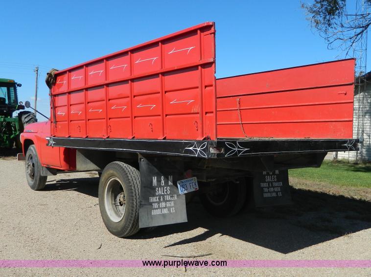 image for item AZ9110 1958 Ford F600 grain truck