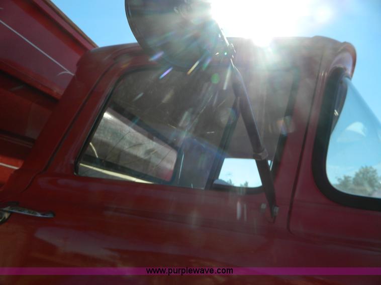 image for item AZ9110 1958 Ford F600 grain truck