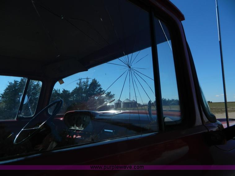 image for item AZ9110 1958 Ford F600 grain truck