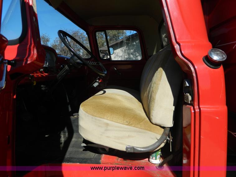 image for item AZ9110 1958 Ford F600 grain truck