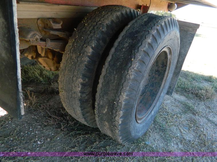 image for item AZ9111 1952 Ford grain truck