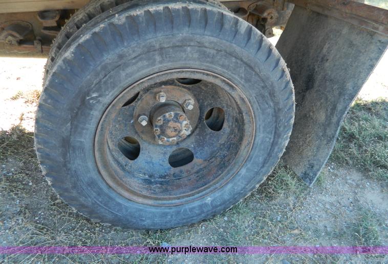 image for item AZ9111 1952 Ford grain truck