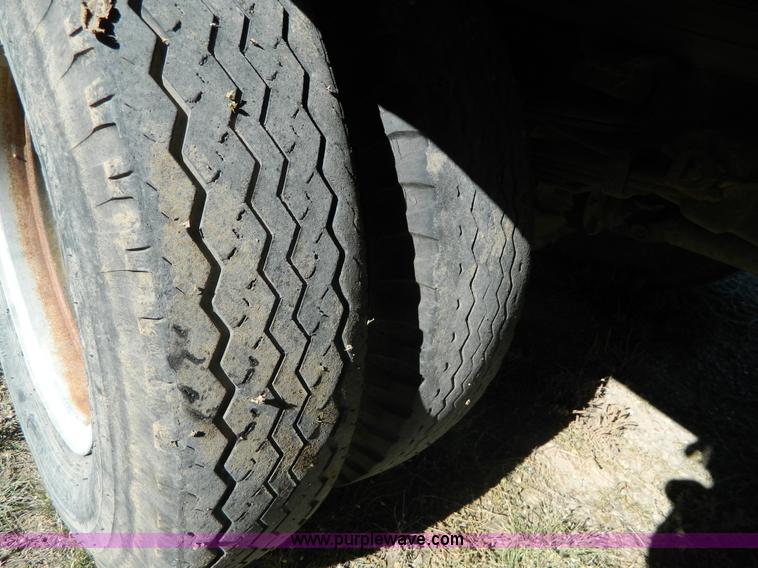 image for item AZ9111 1952 Ford grain truck