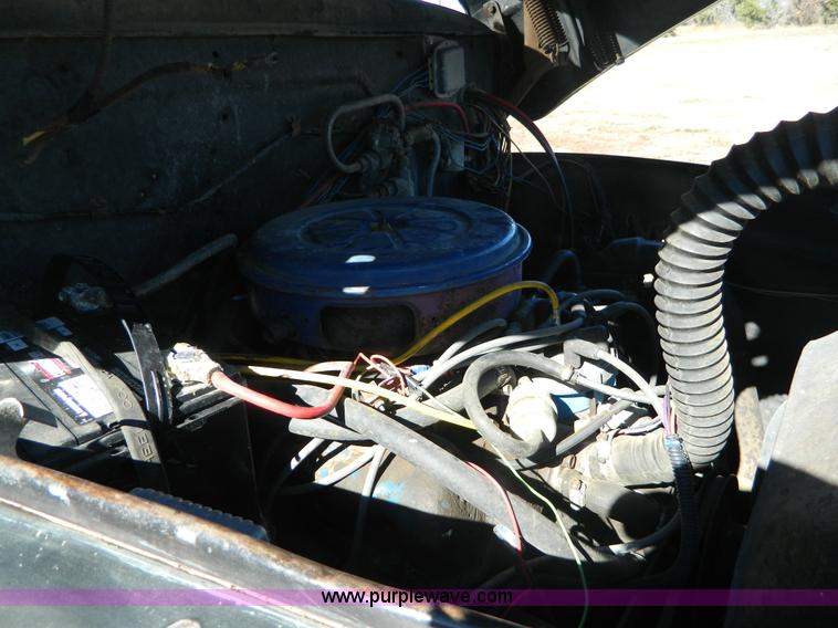 image for item AZ9111 1952 Ford grain truck