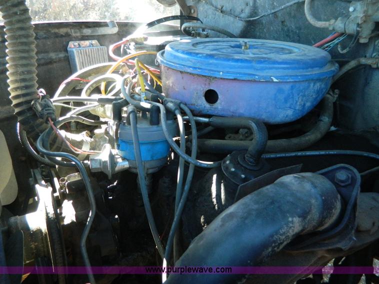 image for item AZ9111 1952 Ford grain truck