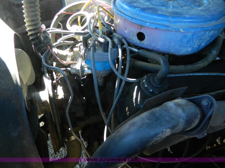 image for item AZ9111 1952 Ford grain truck