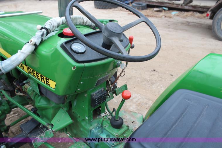 image for item C1680 1985 John Deere 750 MFWD tractor