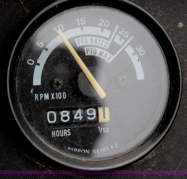 image for item C1680 1985 John Deere 750 MFWD tractor