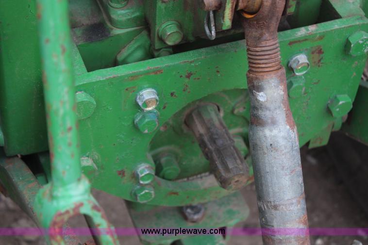 image for item C1680 1985 John Deere 750 MFWD tractor