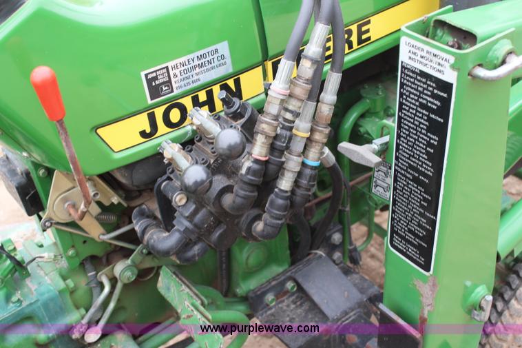 image for item C1680 1985 John Deere 750 MFWD tractor