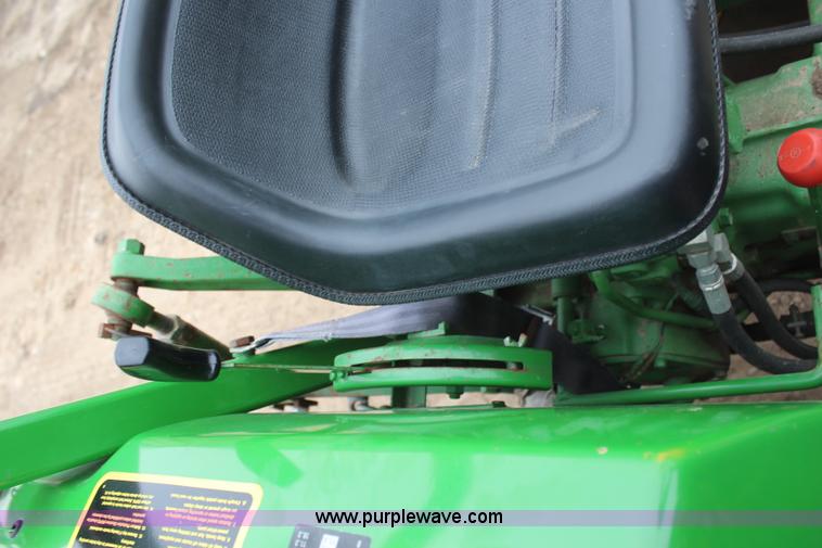 image for item C1680 1985 John Deere 750 MFWD tractor