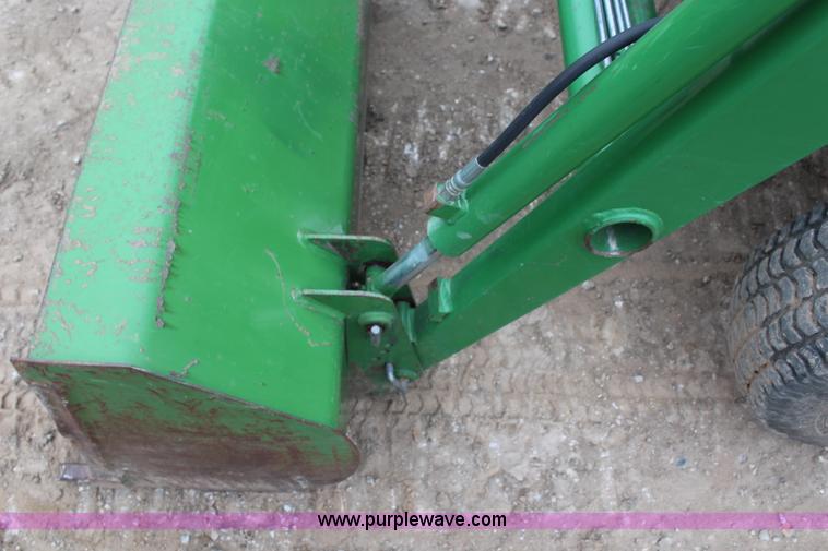 image for item C1680 1985 John Deere 750 MFWD tractor