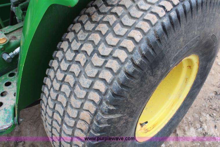 image for item C1680 1985 John Deere 750 MFWD tractor