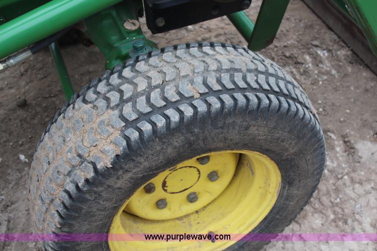 image for item C1680 1985 John Deere 750 MFWD tractor