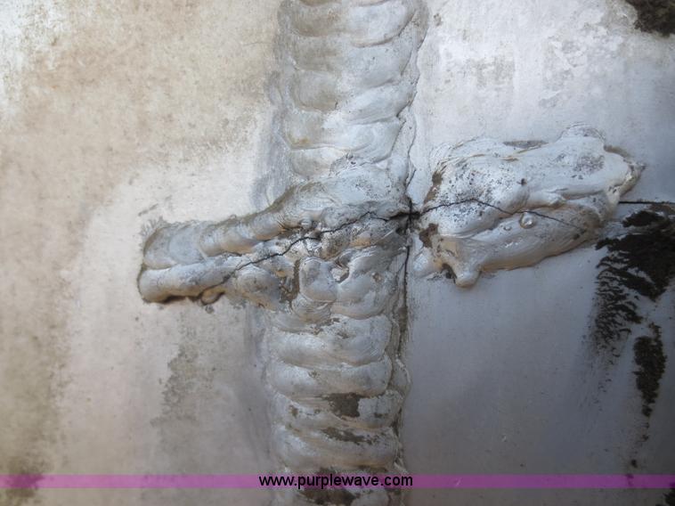 image for item F6743 2002 Warren AT-36-SER09 36' bulk feed semi trailer