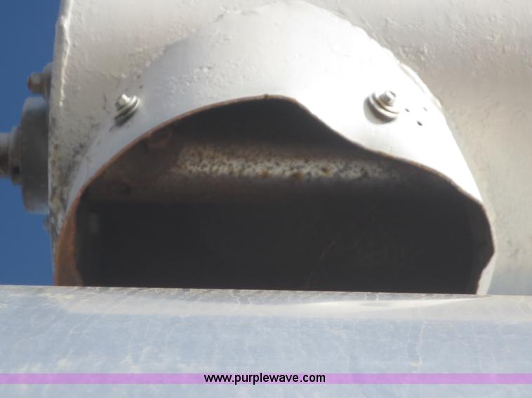 image for item F6743 2002 Warren AT-36-SER09 36' bulk feed semi trailer