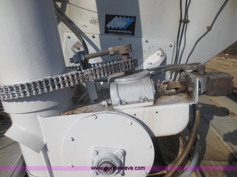 image for item F6743 2002 Warren AT-36-SER09 36' bulk feed semi trailer