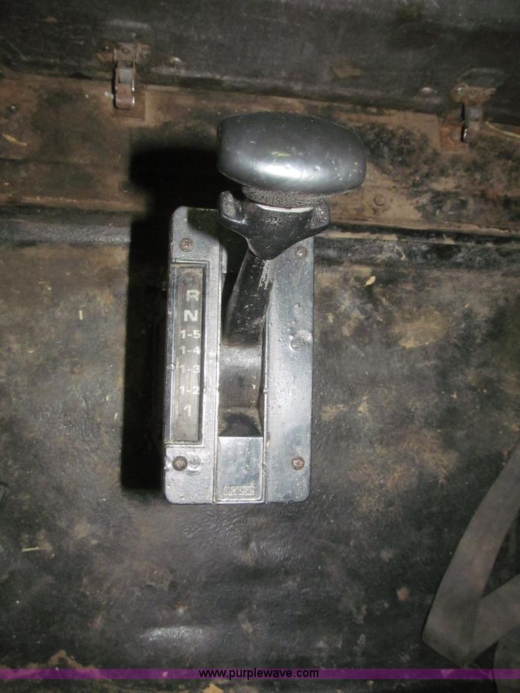 image for item F7206 1989 International F2674 silage truck