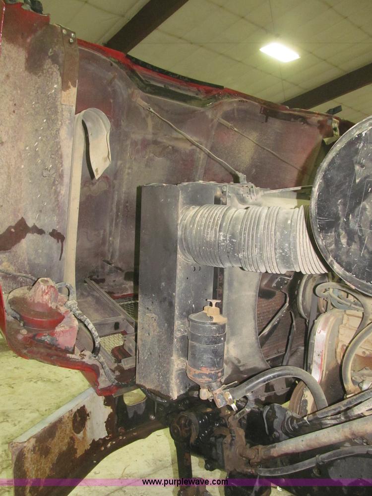 image for item F7206 1989 International F2674 silage truck