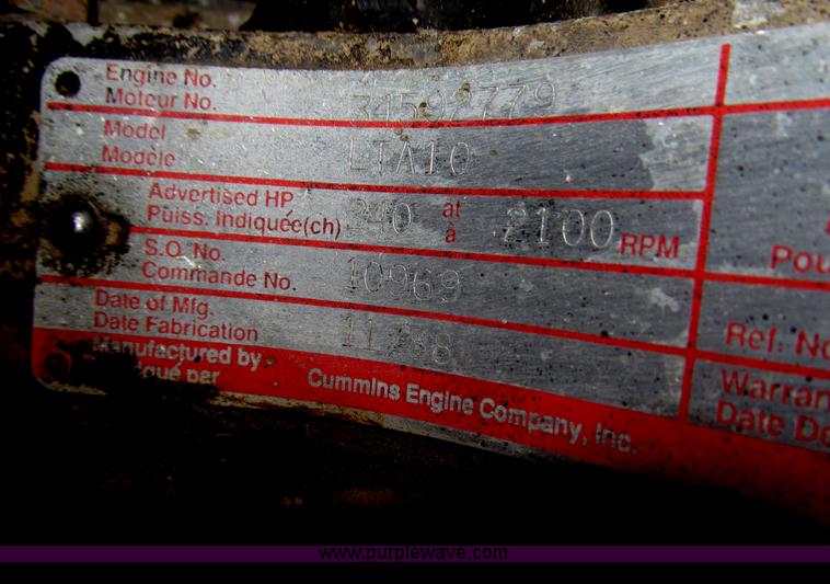 image for item F7206 1989 International F2674 silage truck